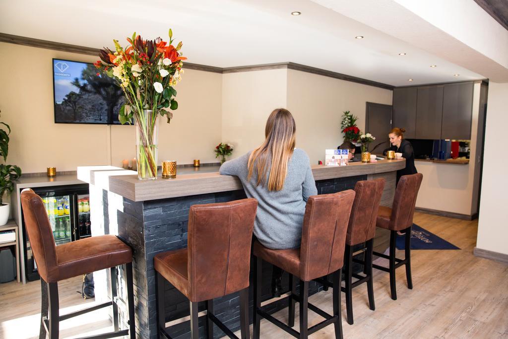 Hotel Bristol וורבייה מראה חיצוני תמונה