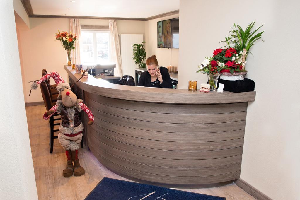 Hotel Bristol וורבייה מראה חיצוני תמונה