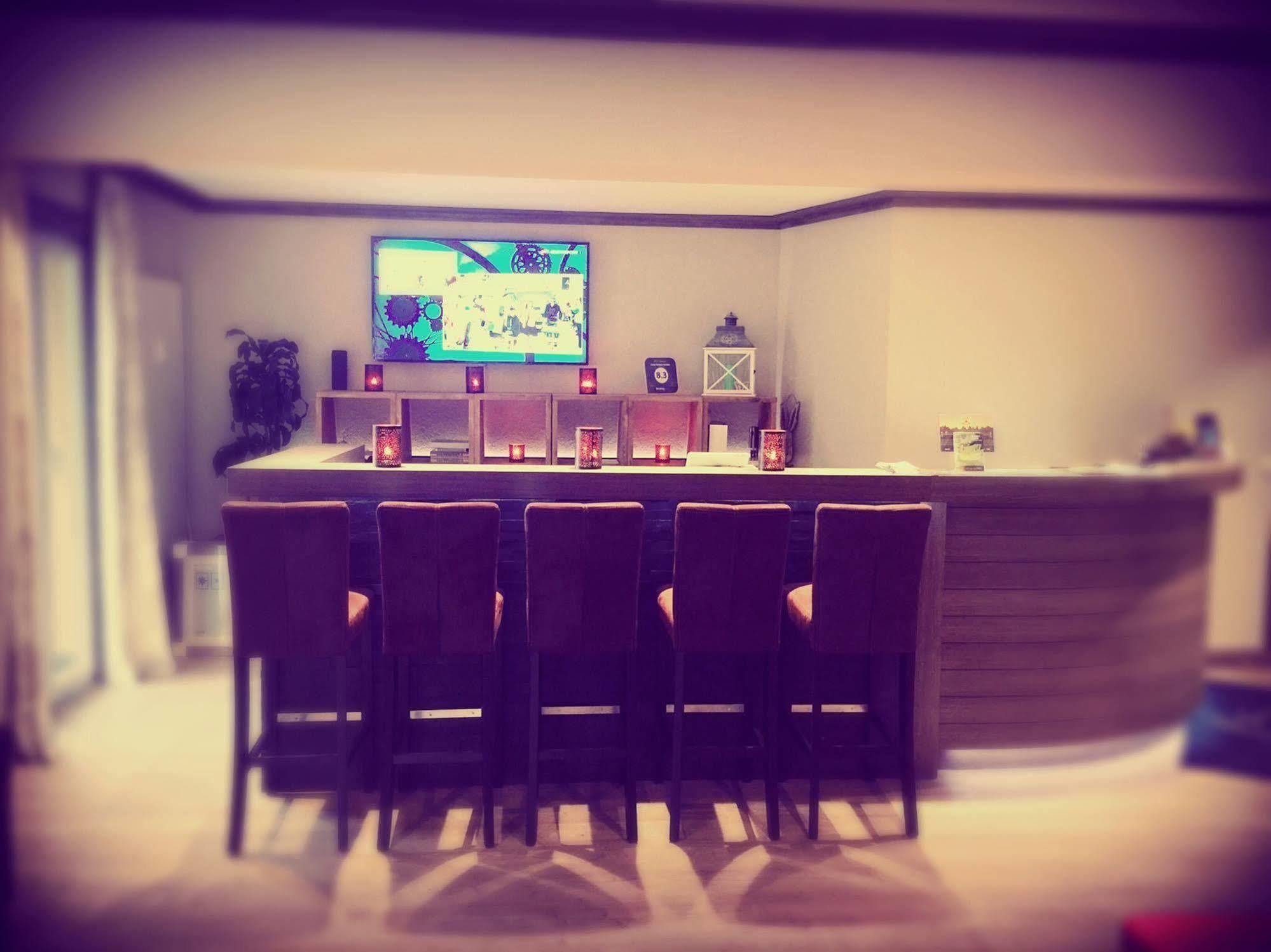 Hotel Bristol וורבייה מראה חיצוני תמונה