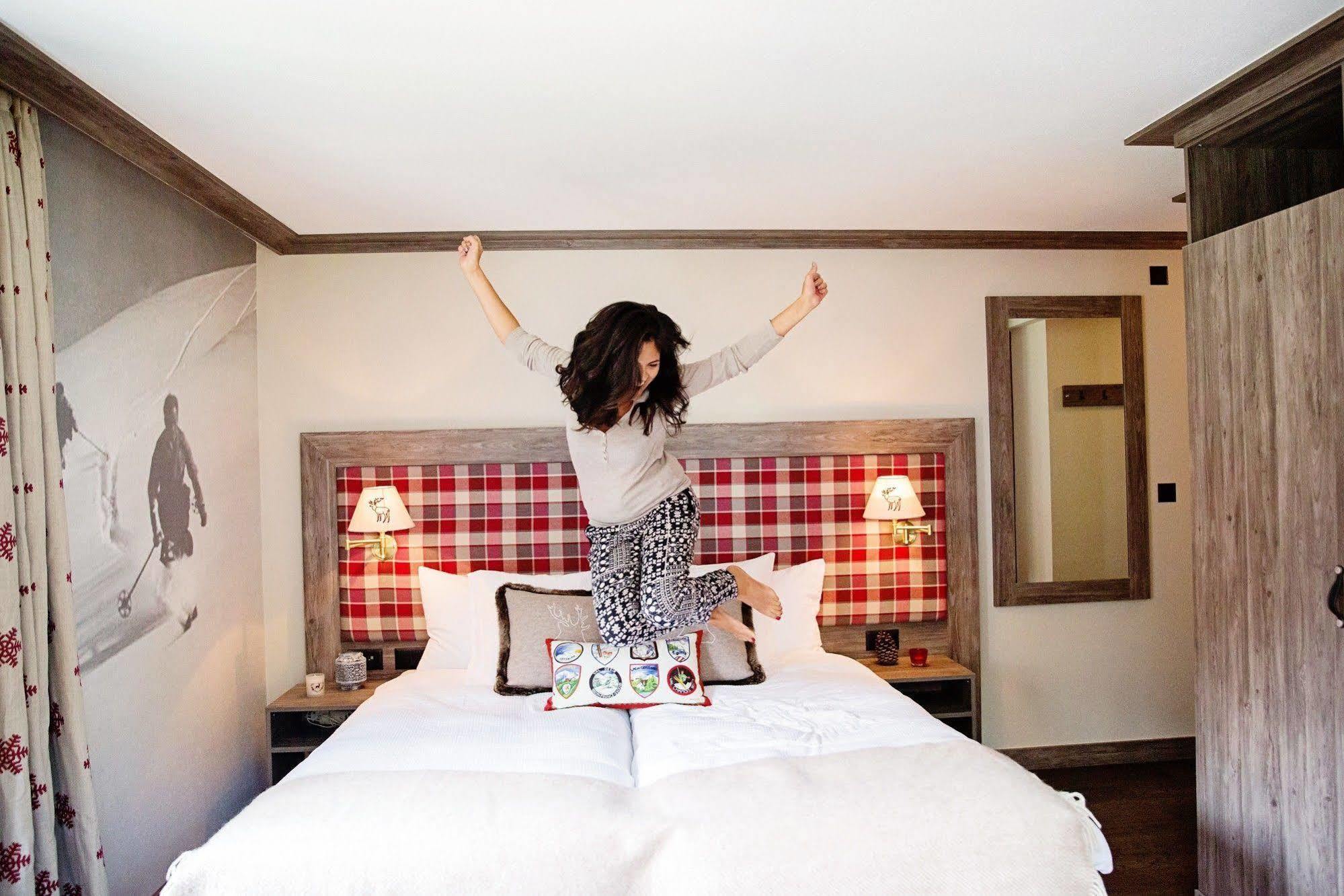 Hotel Bristol וורבייה מראה חיצוני תמונה