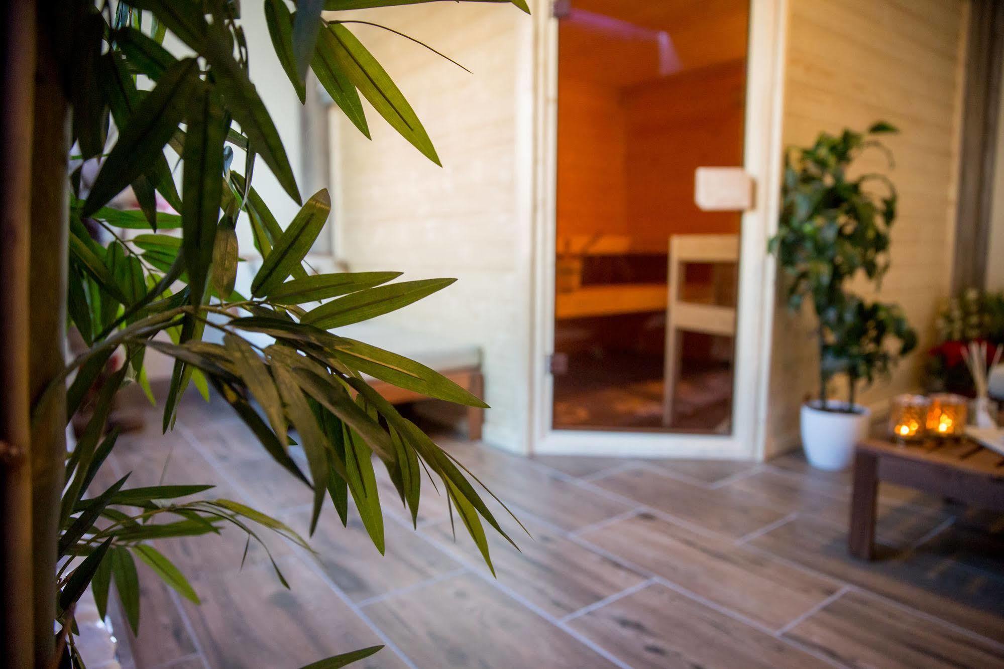 Hotel Bristol וורבייה מראה חיצוני תמונה